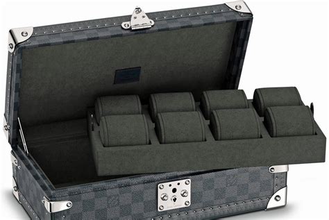 lv 8 watch case